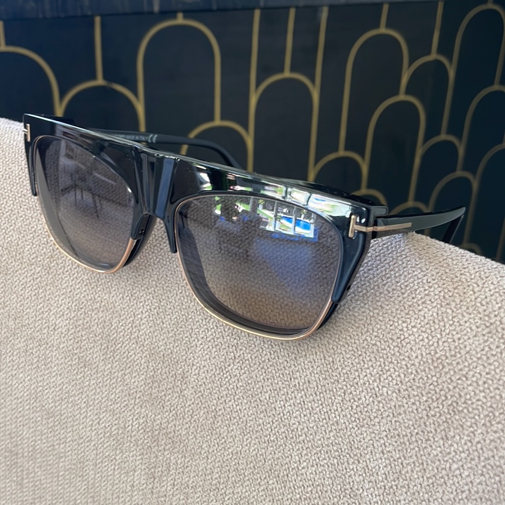 Tom Ford interchangeable magnetic clip brown sunglasses with case + cloth